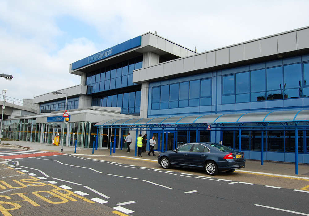 St Albans to Luton Airport Transfers service